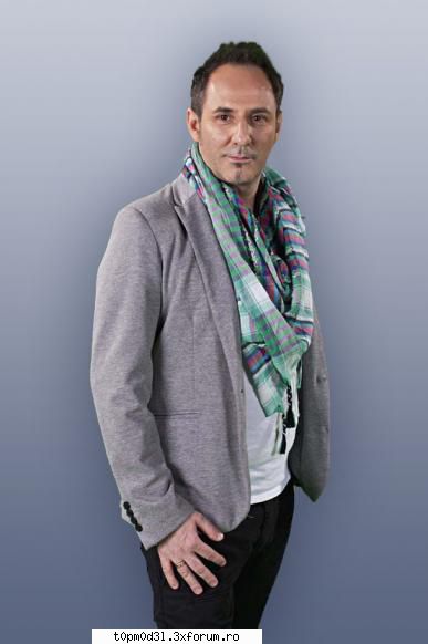 laurent stylist de origine franceza, a avut un prim contact cu romania in 2004 moment in care a fost